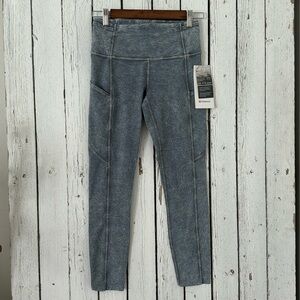 Lululemon Fast and Free HR Tight 25” Size 6